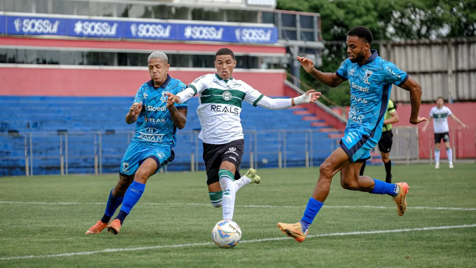 TAÇA FPF: Coritiba empata com o Azuriz na 1ª semifinal