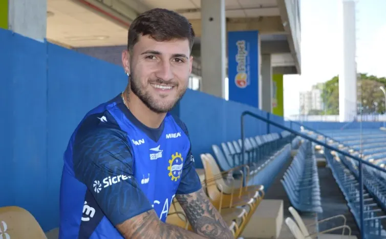 Sao Jose contrata volante ex Coritiba e Ferroviaria