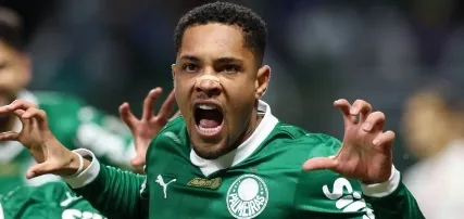 Vitor Roque brilhou no clásico pelo Palmeiras