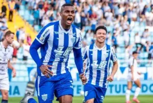 Avaí 3 x 1 Remo - Com briga generalizada no fim, Leão do Norte perde e vê acesso ameaçado na Série B