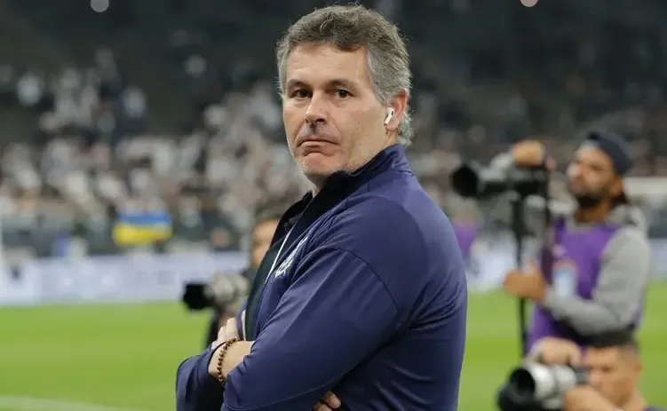 Vice do Corinthians rebate suspeita de desvios de camisa da Nike: ‘Se comprovar, renuncio’