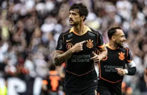 Zagueiro artilheiro, Gustavo Henrique se destaca em vitória do Corinthians e marca 5º gol