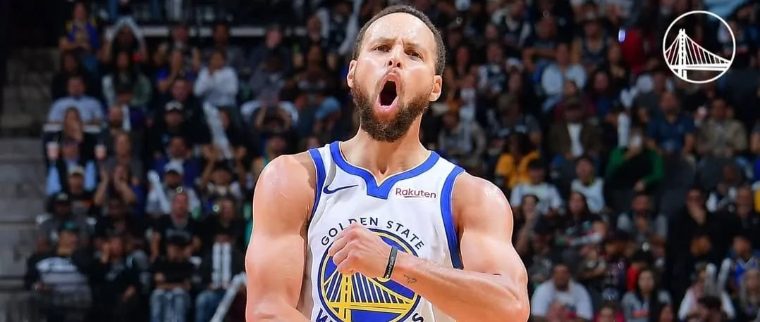 Curry faz 49 pontos e comanda triunfo dos Warriors sobre os Spurs