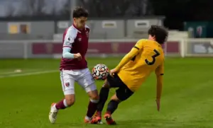 Paulistão Série A2: Taubaté contrata meia revelado no Flamengo e ex-West Ham