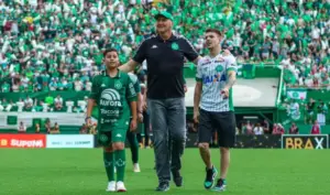 Técnico da Chapecoense promete “régua alta” no mercado após acesso
