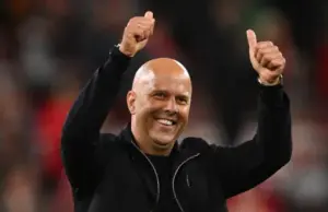 Técnico do Liverpool revela preocupação com Vini Jr em duelo com o Real Madrid