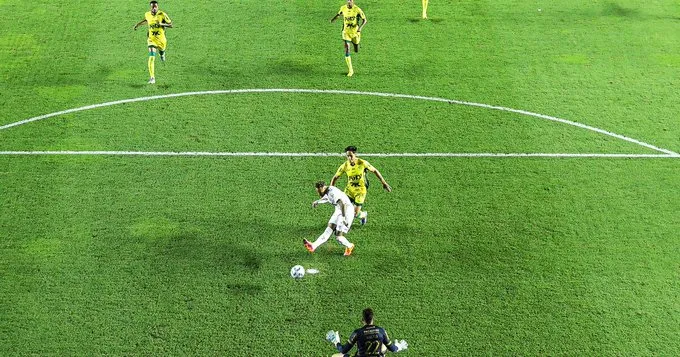 Neymar pede desculpas por pênalti cometido e diz que 'a luta não para' após empate do Santos