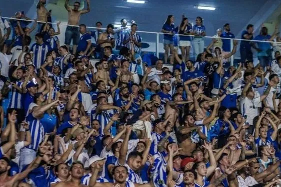 Torcida do Avaí pede para time “entregar” jogo ao Remo (Foto:Fabiano Rateke/ @avaifc)