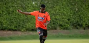 Cruzeiro tem pré-contrato com Villarreal, mas jogador some dos treinos do atual clube