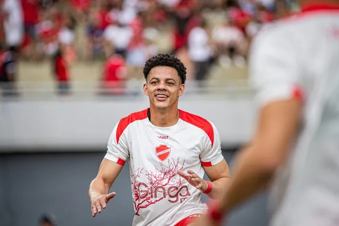 Ponte Preta encaminha acerto com 2º reforço para temporada 2026