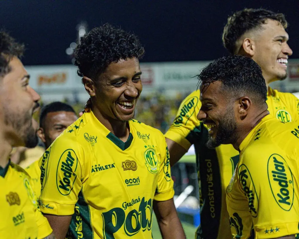 BRASILEIRÃO: Mirassol derrota o Palmeiras e “ajuda” o Flamengo na briga pelo título