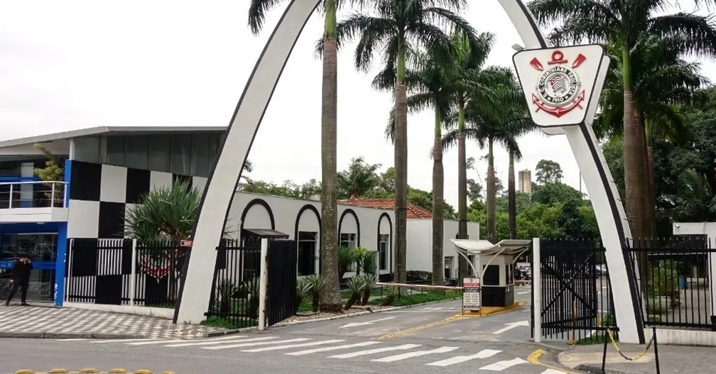 Juiz rejeita plano do Corinthians, mas clube ganha 60 dias para evitar retomada de cobranças