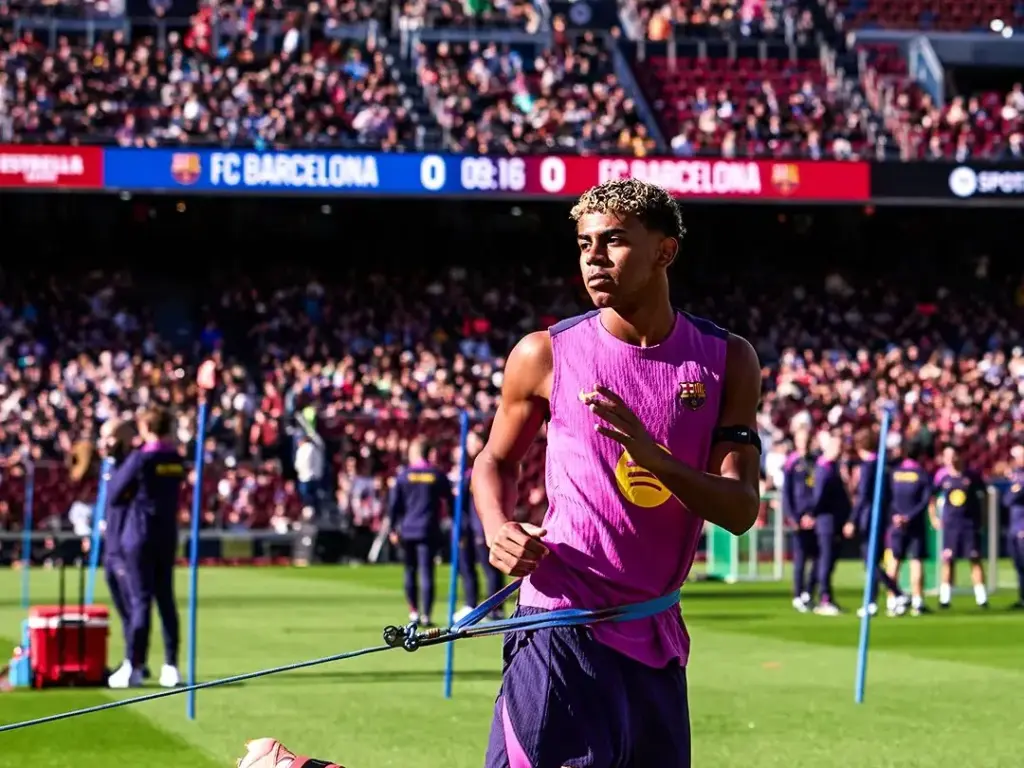 Camp Nou reabre as portas em treino para 23 mil torcedores e expectativa por retorno oficial