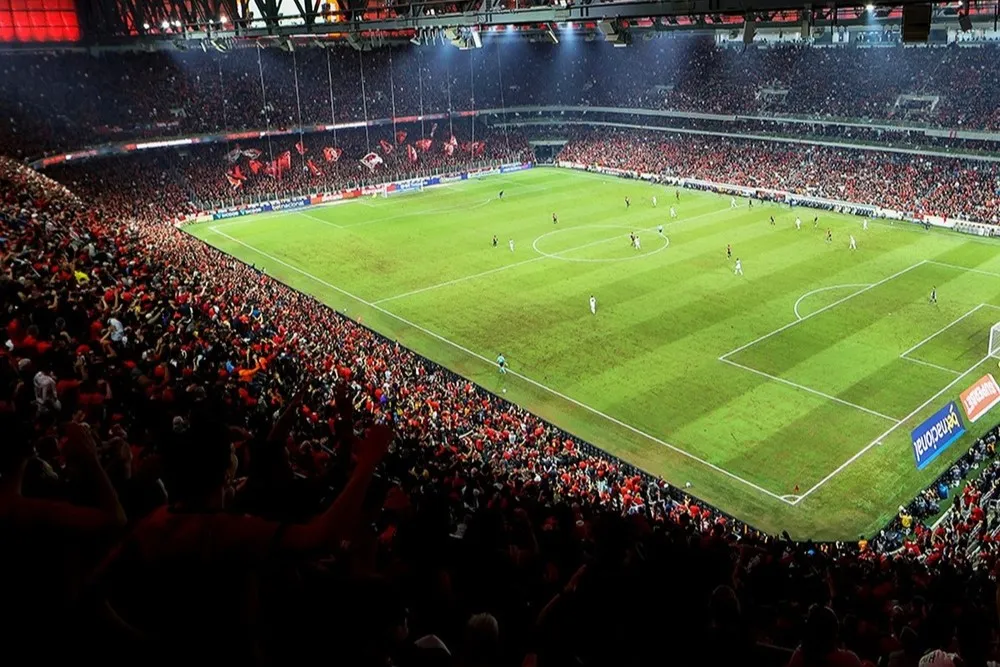 Torcida do Athletico-PR esgota setores e compra mais de 35 mil ingressos para decisão