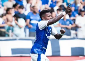 Foco total no Cruzeiro, garante o técnico Leonardo Jardim