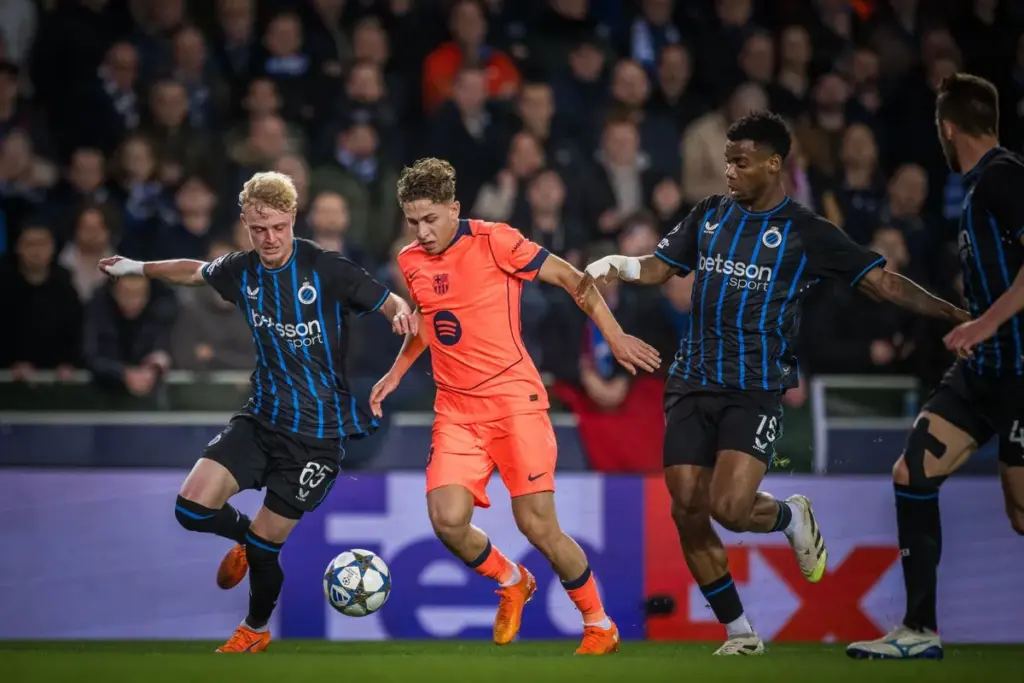 Yamal salva Barcelona de derrota para o Brugge em dia desastroso da defesa na Champions