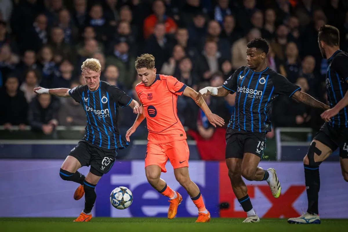 Yamal salva Barcelona de derrota para o Brugge em dia desastroso da defesa na Champions