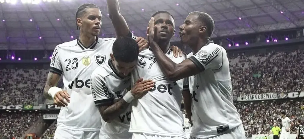 Jogadores do Botafogo reunidos (Foto: Vítor Silva-BFR)