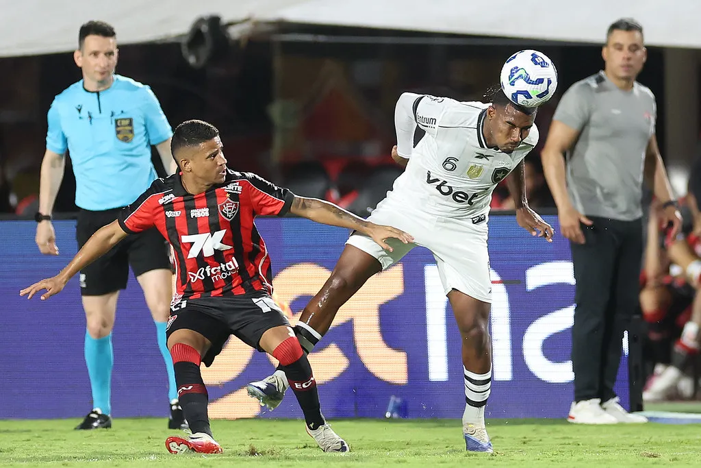 Botafogo empata Vitória Brasileirão