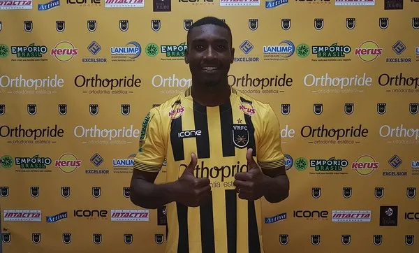 Série B: Meia do Volta Redonda lamenta derrota e gols perdidos contra o Athletico-PR