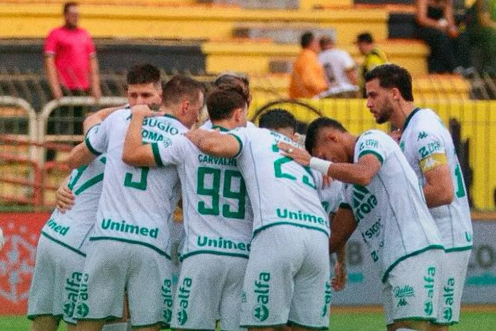 Técnico da Chapecoense, Dal Pozzo fala em ‘ponto do acesso’ após tropeço