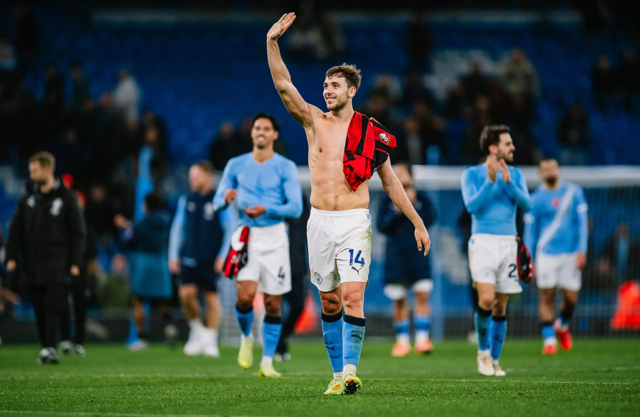 Haaland faz dois, City derruba fase invicta do Bournemouth e toma a vice-liderança