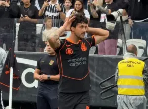 Corinthians 2 x 0 Grêmio - Timão engata terceira vitória seguida no Brasileirão