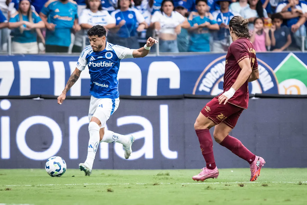Zagueiro do Cruzeiro lamenta empate contra Fluminense: "Faltou pouco mais de sorte" 2 Cruzeiro empata Fluminense Brasileirão