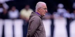 Dorival Jr. festeja melhora do Corinthians e evita falar de vaga na Libertadores