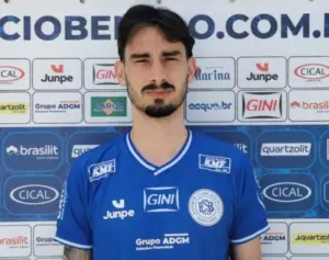 Lateral, volante e goleiro oficializados: São Bento totaliza 11 reforços para a A2