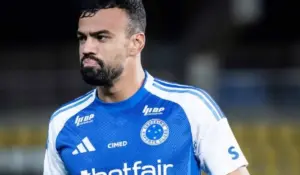 Zagueiro do Cruzeiro lamenta empate contra Fluminense: 