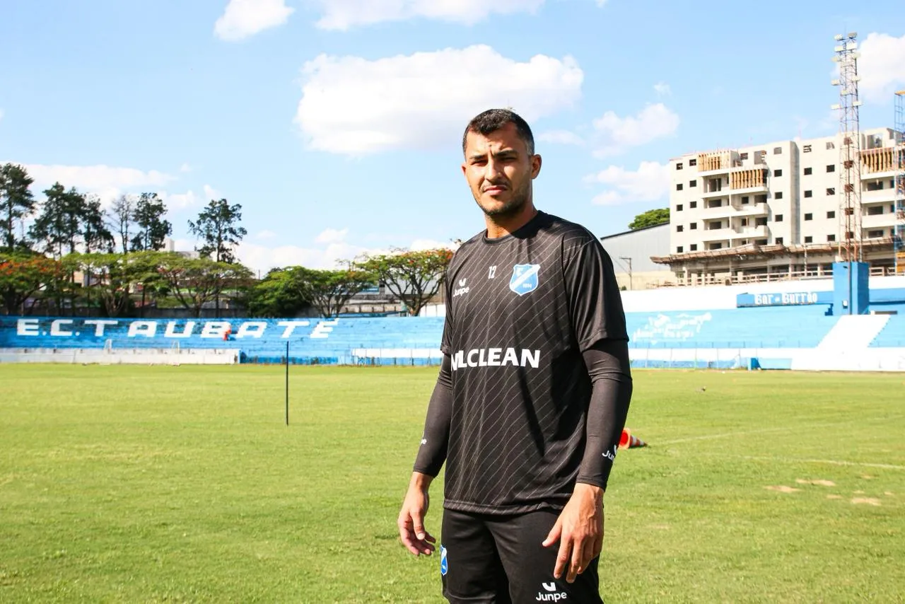 Taubaté anuncia a contratação de velho conhecido para o gol