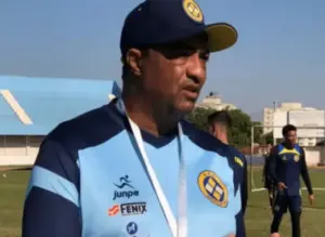 Araçatuba surpreende e anuncia saída do técnico Vaguinho Santos