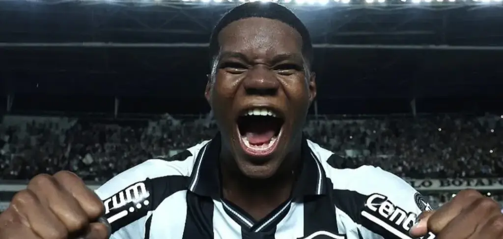 Kadir ganha moral com Ancelotti no Botafogo: ‘Aproveitou a oportunidade’