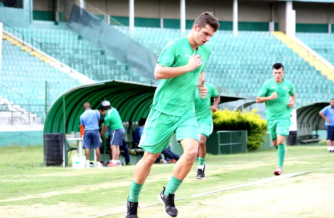 Série A2: São José contrata zagueiro revelado pelo Guarani 2 Léo Rigo no Guarani, em 2017 - Foto: Luis Cardoso / Guarani Press