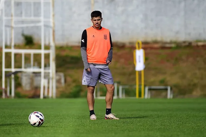 Ponte Preta não renova e lateral-esquerdo é baixa para 2026
