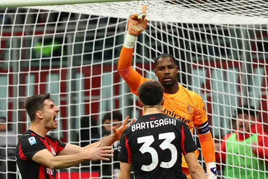 Eficiente, Milan vence a Roma e embola topo da tabela no Italiano