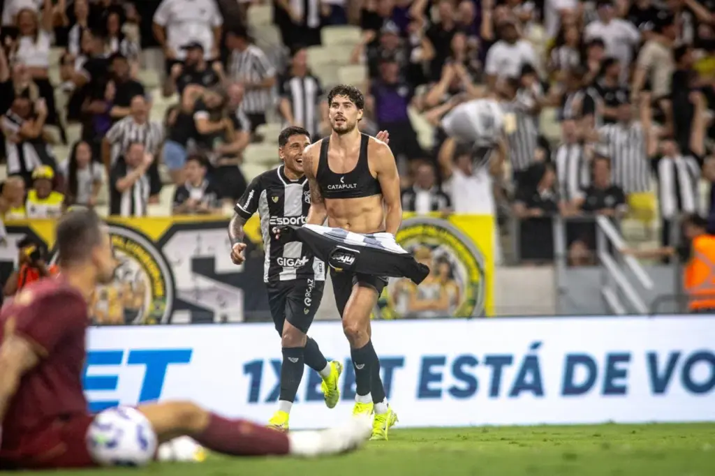 Atacante do Ceará comemora fim de jejum: “Preciso disso”