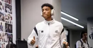 Santos: Vojvoda elogia partida de Robinho Jr. e comenta sobre futuro da joia