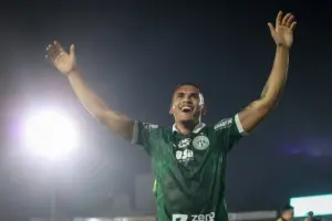 Volante tem contrato com o Guarani rescindido no BID e fica perto de acertar com novo clube