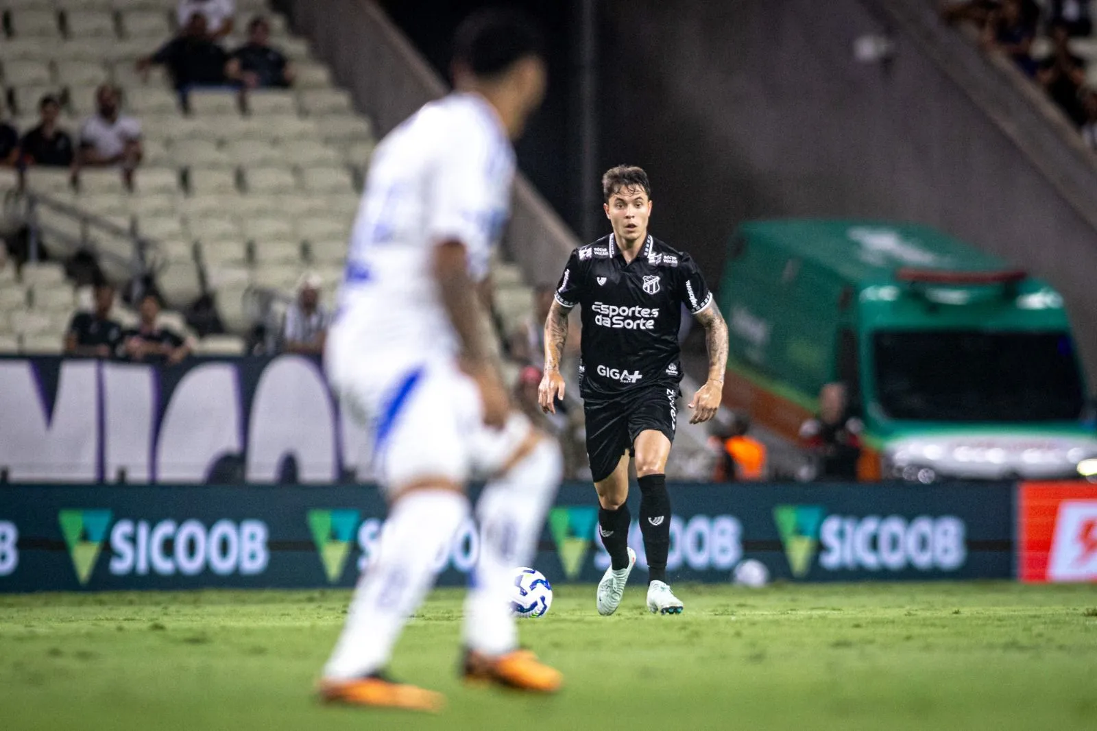 Volante do Ceará lamenta tropeço ante Cruzeiro: “Traz gosto amargo”