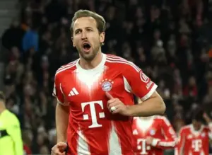 ALEMÃO: Harry Kane marca três gols e comanda goleada do Bayern sobre o Stuttgart