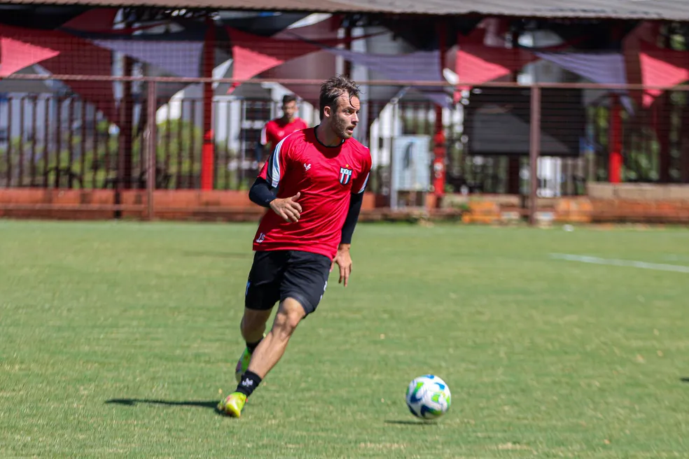 Tárik no Botafogo-SP - Foto: João Victor Cristovão/Agência Botafogo