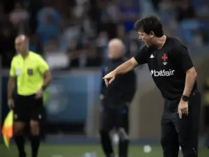 Fernando Diniz avalia derrota do Vasco: 'Foi bem, mas não o suficiente'