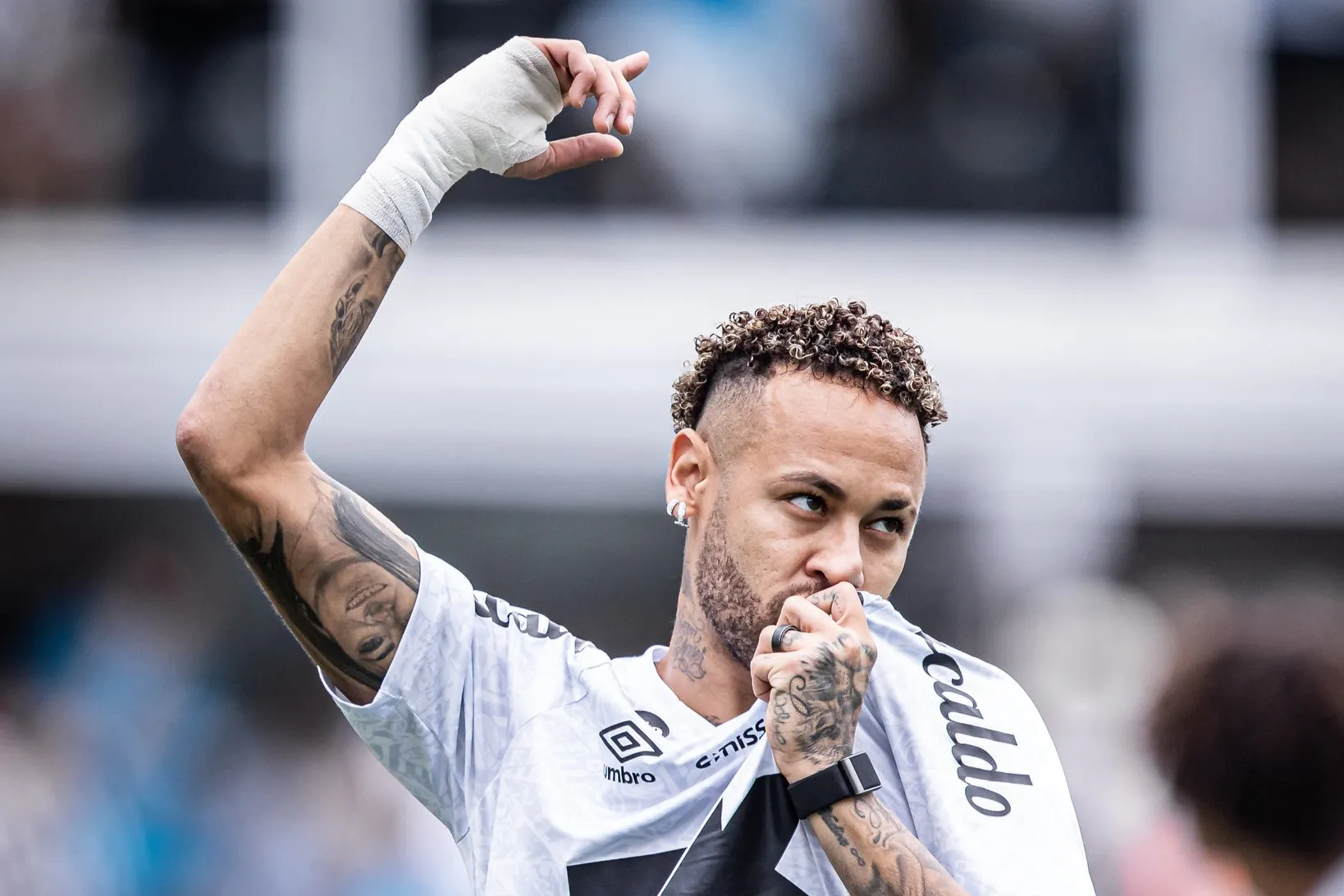 Neymar no Santos em 2026: renovação e data de retorno definida