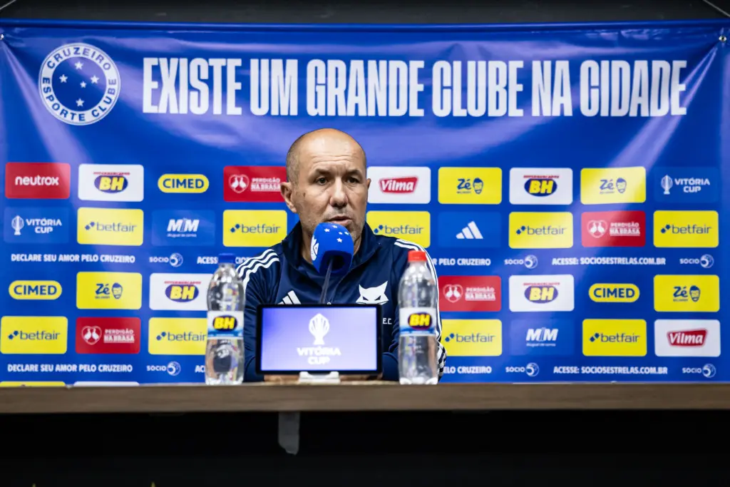 Jardim escala reservas do Cruzeiro e promete entrega na Copa do Brasil: 