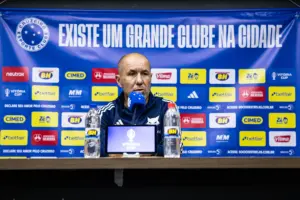Jardim escala reservas do Cruzeiro e promete entrega na Copa do Brasil: 