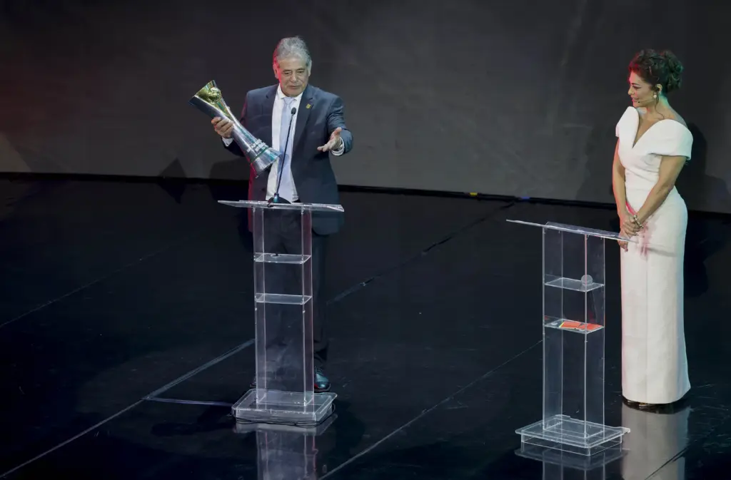 44 dias depois, Ponte Preta enfim recebe o troféu de campeã da Série C 5 54972898505 bcc0e201d9 o