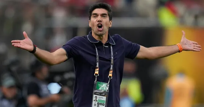 Abel Ferreira volta a questionar arbitragem e se defende: 'Tenho muito orgulho dos vices'