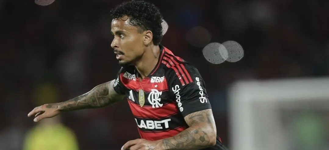 Allan em ação pelo Flamengo (Foto: Gilvan de Souza-CRF)